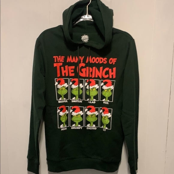 NWOT The Grinch Graphic  Sweater - Green Size Small - Picture 1 of 3